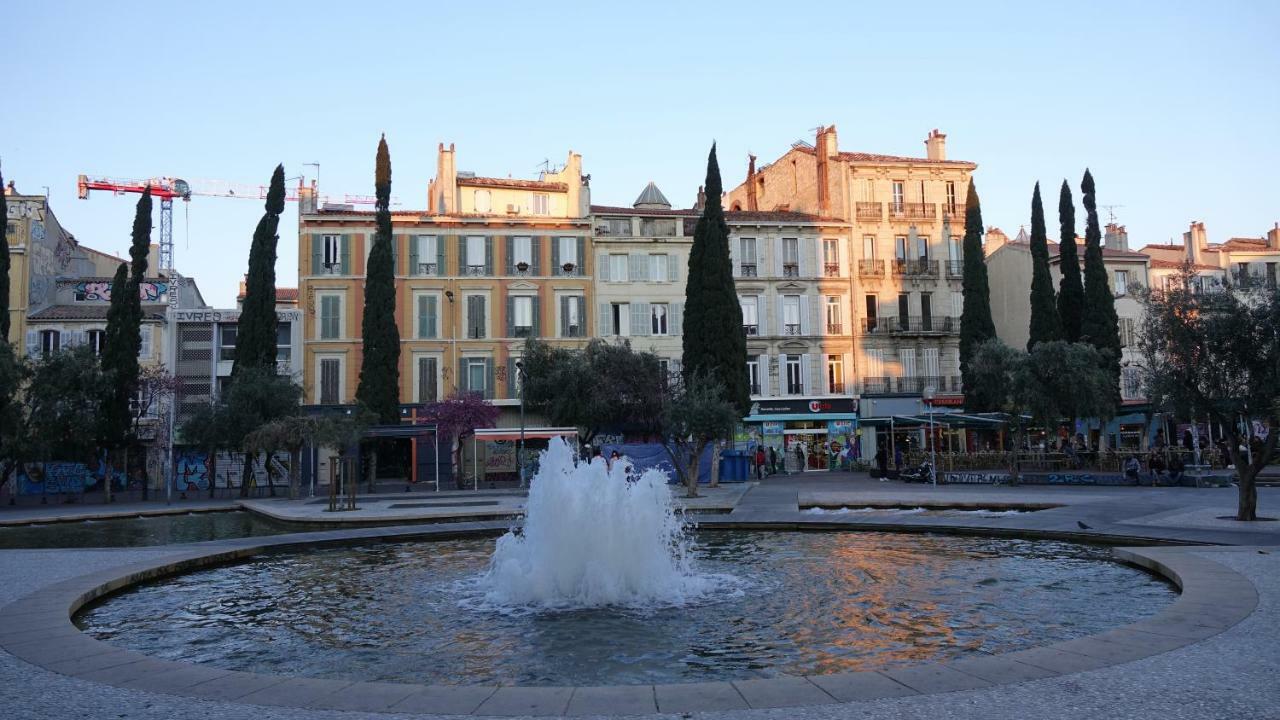 Quartier Des Createurs "La Plaine Cours Julien" Chambre Privee Dans Appartement Menage Frequent Des Parties Commune Marseille Luaran gambar